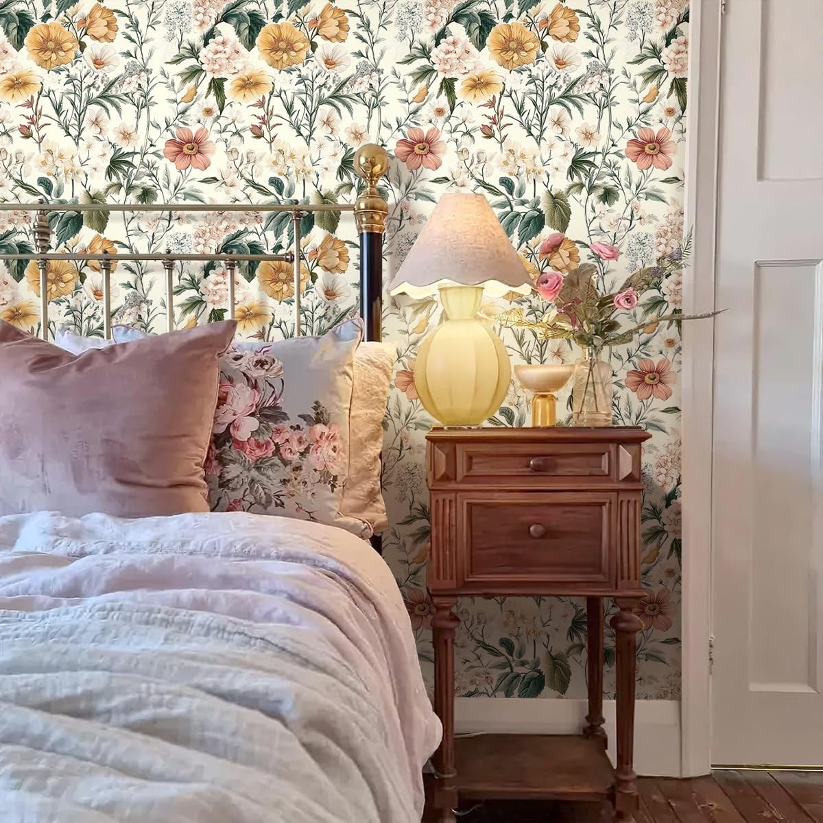 Livebor Vintage Floral Peel and Stick Wallpaper 16.9″ x 118.1″, A-Floral
