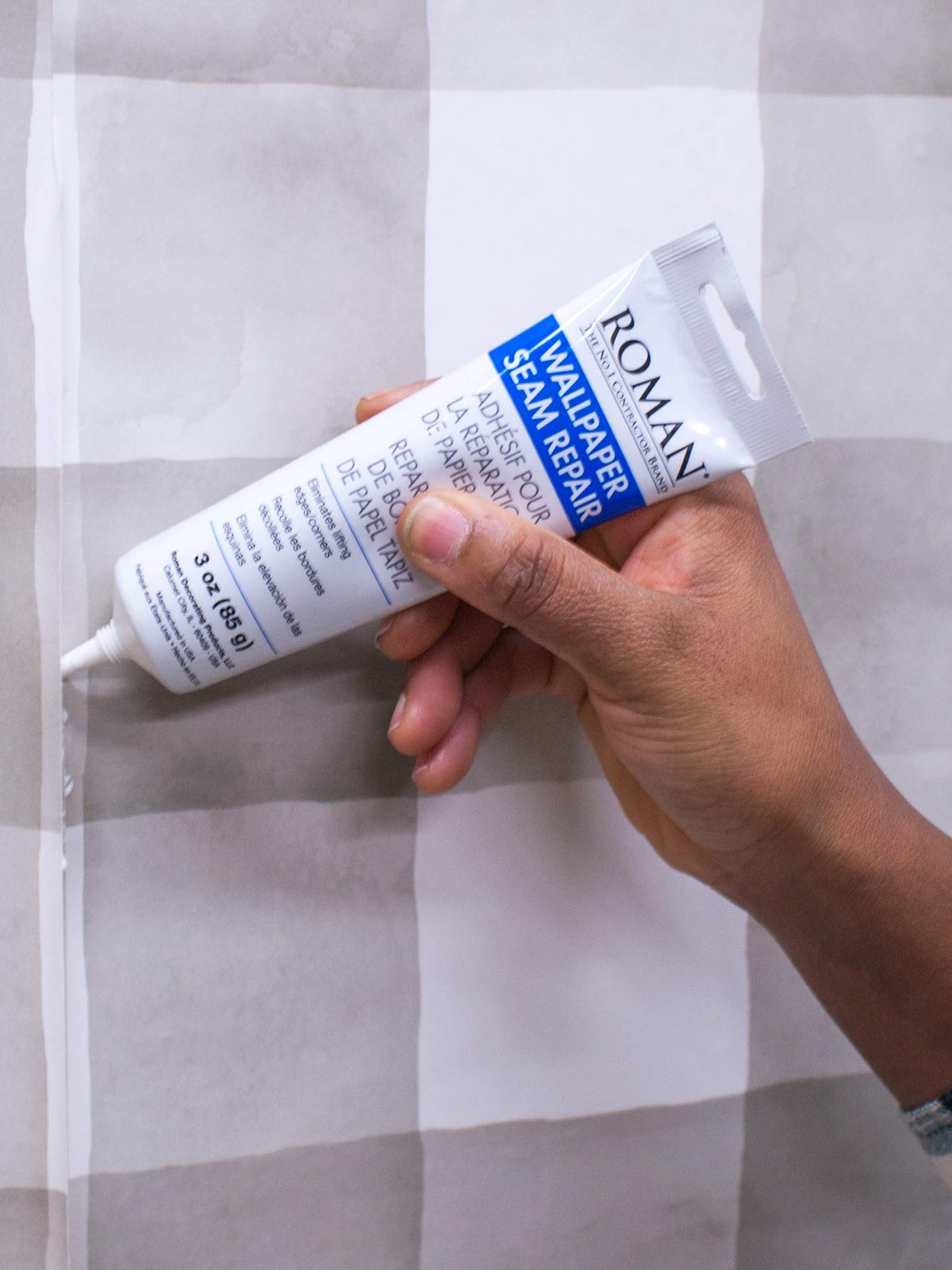 Roman Seam Repair Adhesive – Sealer for Wallpaper Tears and Loose 3 oz, White