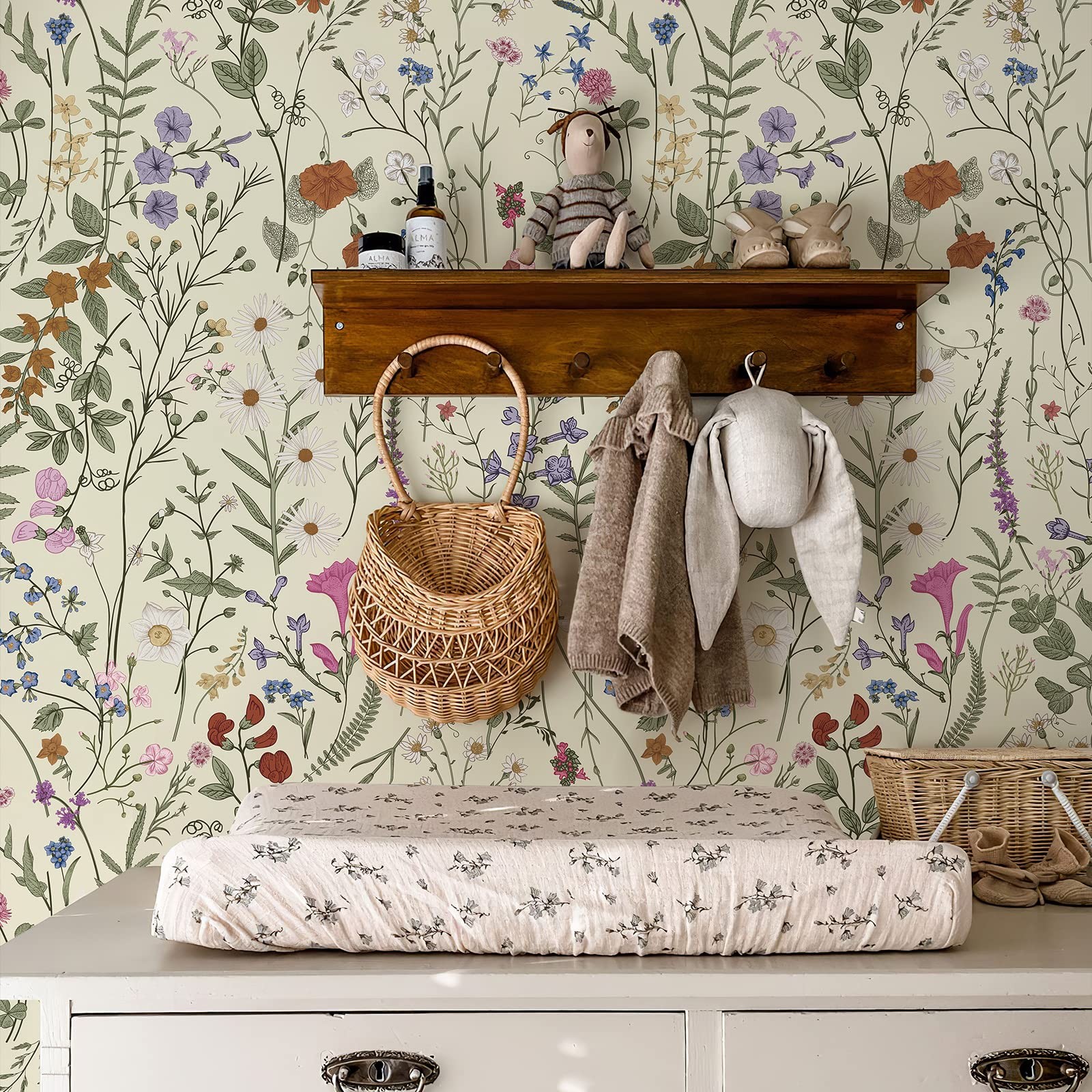 JiffDiff Floral Wallpaper Peel and Stick – Farm 17.3″ x 118″, Yellow